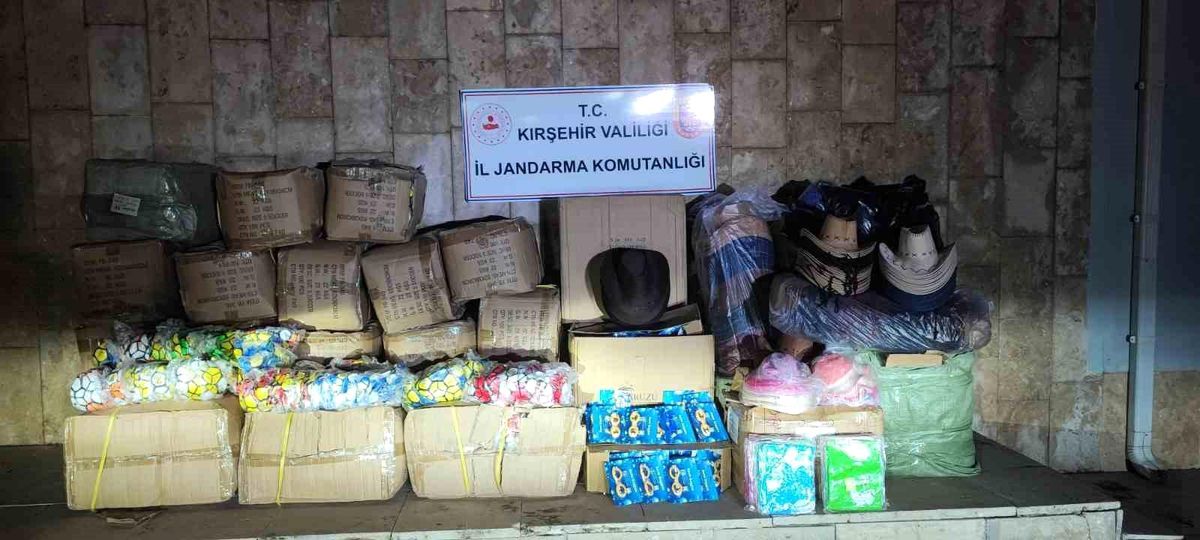 Kırşehir'de 2 milyonluk faturasız ürün ele geçirildi