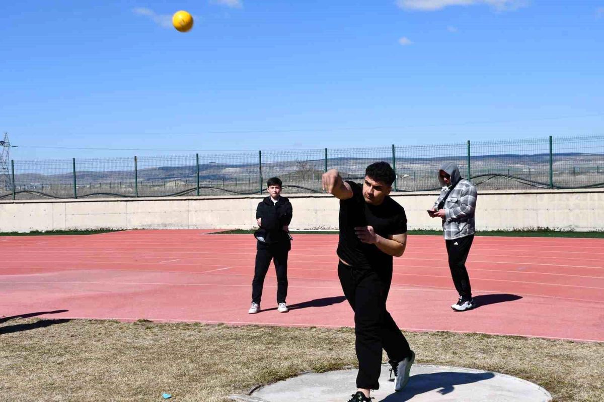 Okul Sporları Atletizm Müsabakaları tamamlandı