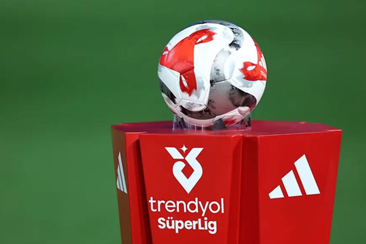 Süper Lig devinin antrenörü tesiste kalp krizi geçirdi