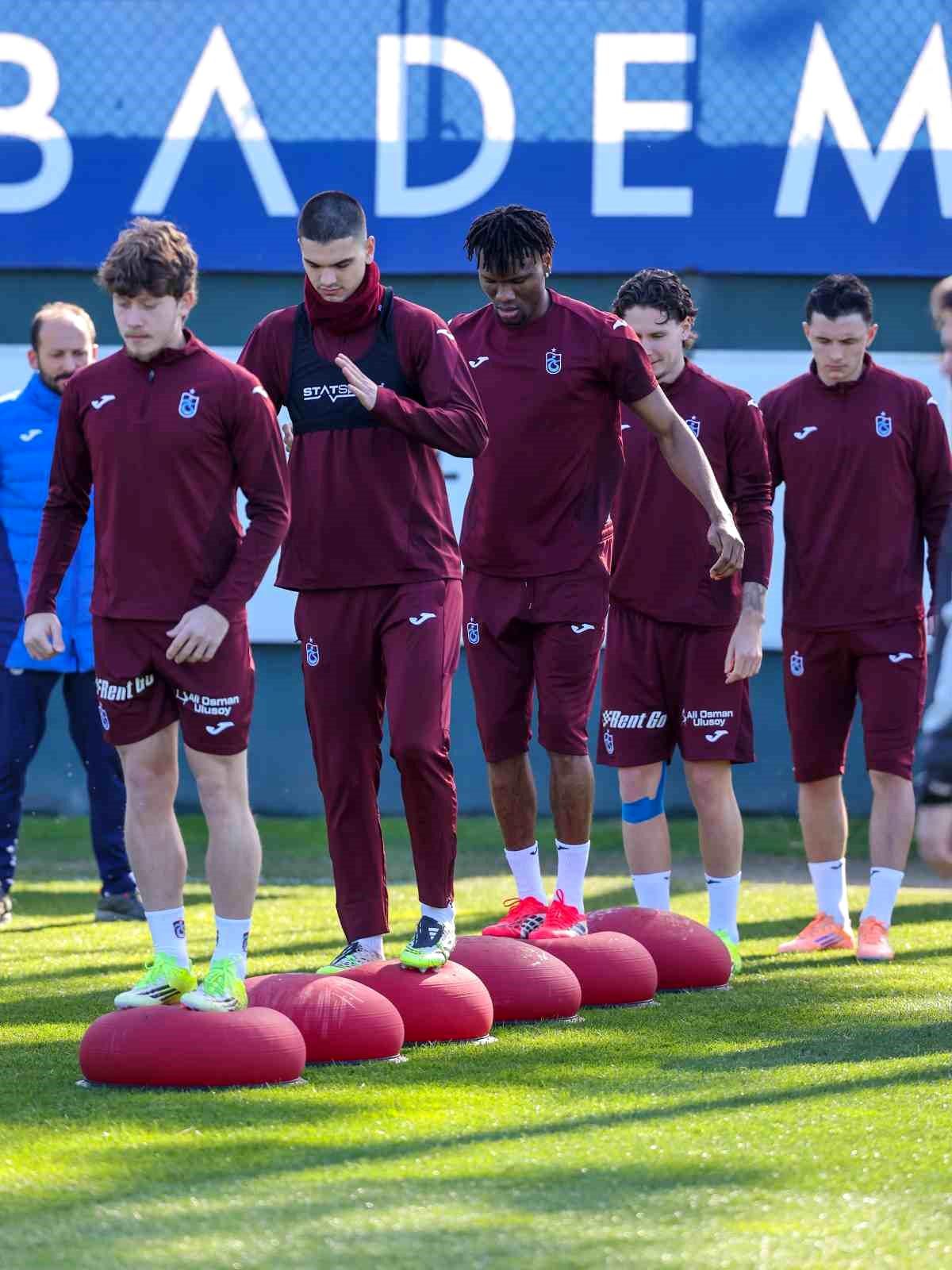 Trabzonspor, Çaykur Rizespor maçı hazırlıklarına başladı