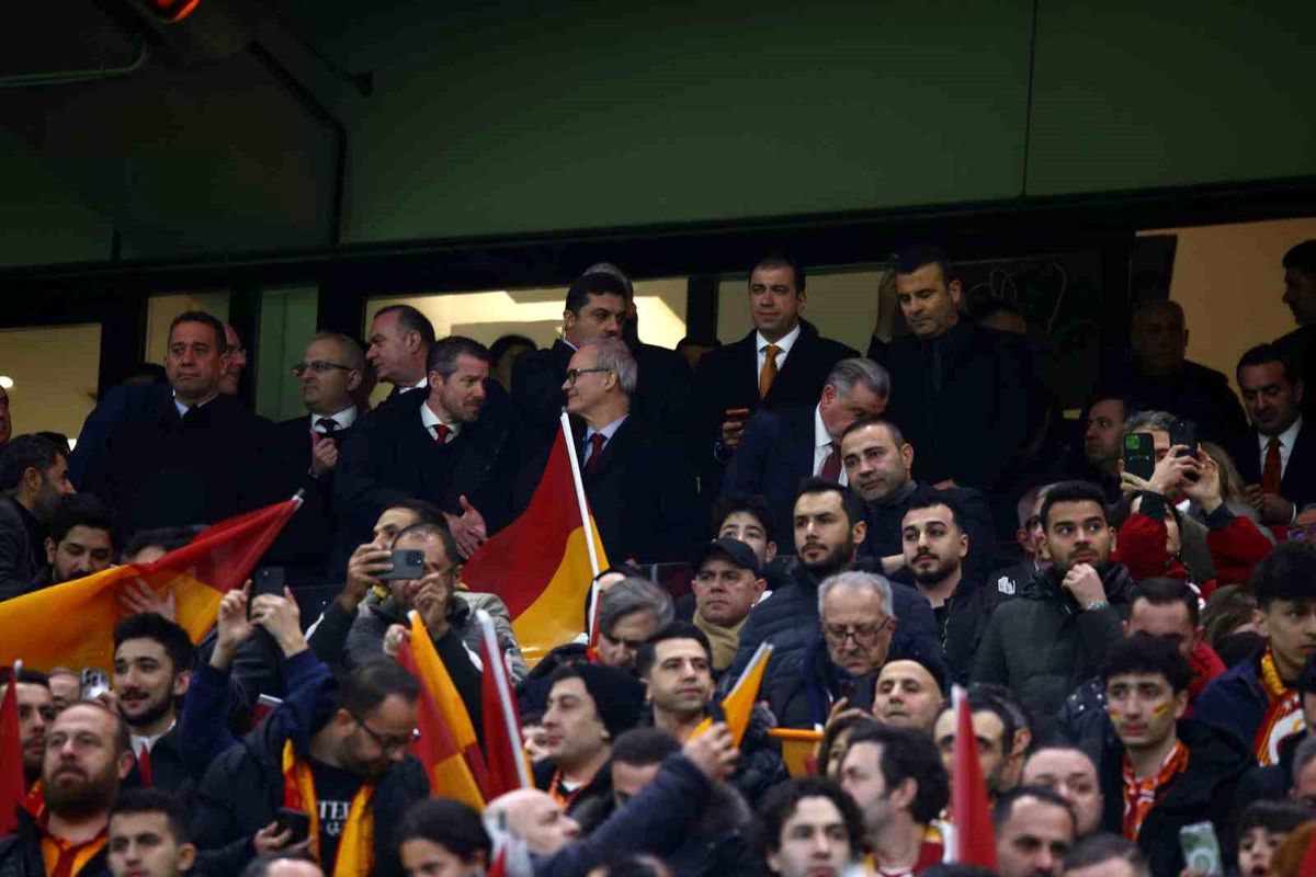Galatasaray, Liverpool Önünde 1-0 Önde
