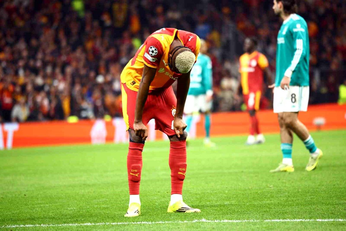 UEFA Şampiyonlar Ligi: Galatasaray: 1 Liverpool: 0 (İlk yarı)