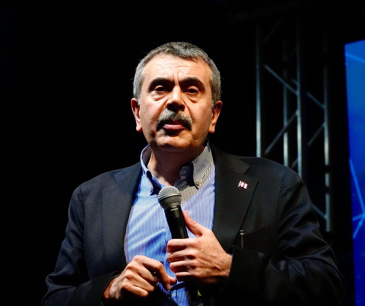 Bakan Tekin açıkladı: Üniversiteye başlama yaşı 15'e düşebilir