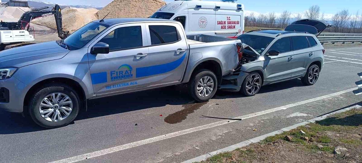 Bingöl'de trafik kazası: 4 yaralı