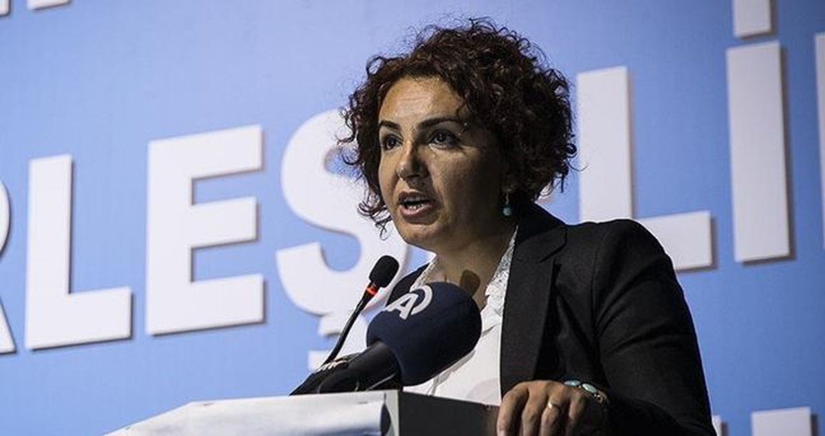 Çiçek Otlu'nun sağlık durumu nasıl, hangi hastanede yatıyor? DEM Parti İstanbul Milletvekili Çiçek Otlu am...