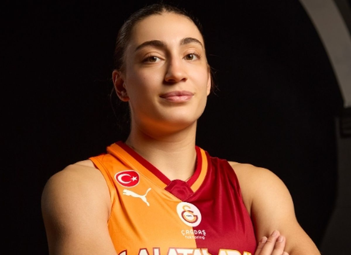 Derin Erdoğan kimdir, Derin Erdoğan kaç yaşında, nereli, evli mi, bekar mı, hangi takımlarda oynadı?