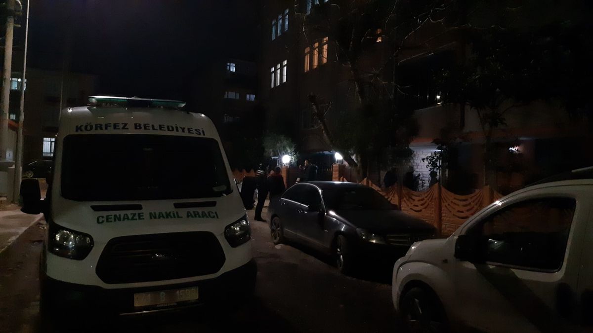 Körfez'de Boğazı Kesilmiş Ceset Bulundu: Komşusu Gözaltına Alındı