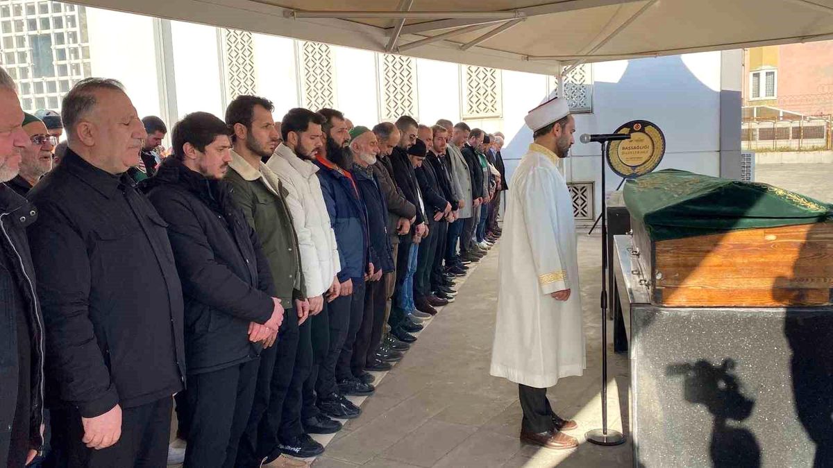 Futbolcu Mesut Özdemir'in Babası Vefat Etti