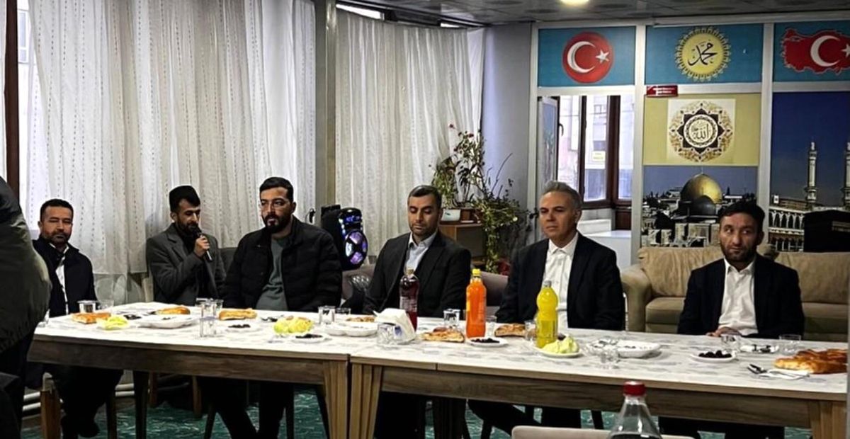 Kaymakam Akın öğrencilerle iftarda buluştu