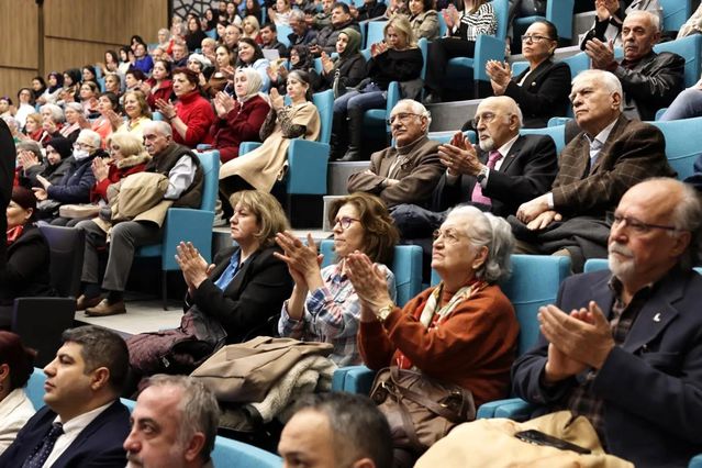 Kütahya’da “Kadın Dostu Kent” söyleşisine ilgi