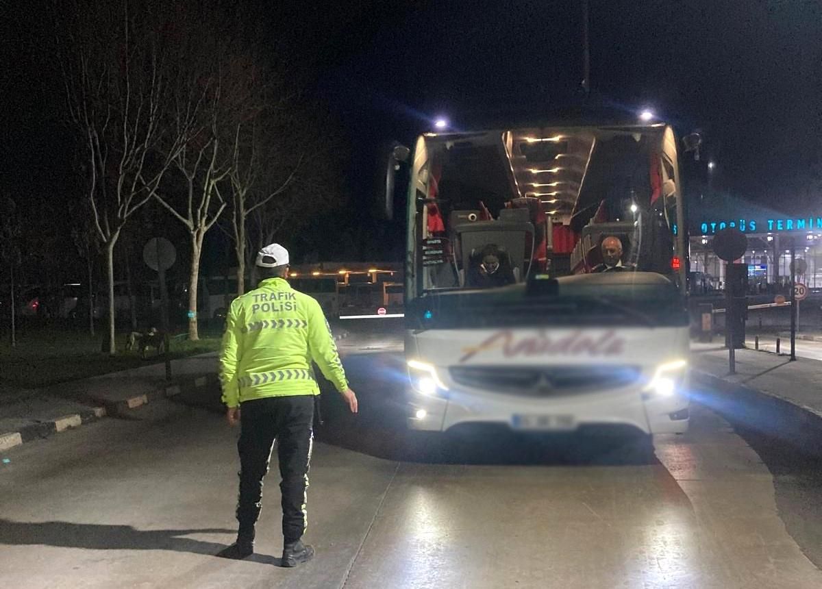 Otobüs terminallerinde emniyet kemeri denetimi