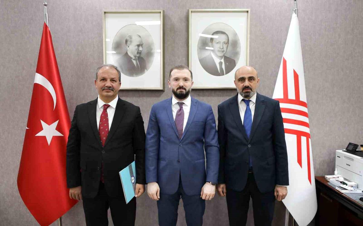 Sağlık-Sen Genel Başkanı Doğan'dan YÖK'e ziyaret