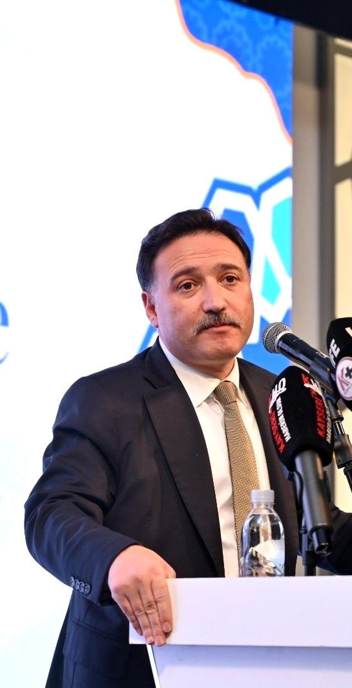 Vali Çiçek: "İstiklal Marşı'mızın kabul edilişinin 105'inci yıl dönümünü büyük bir gurur ve coşkuyla kutlu...