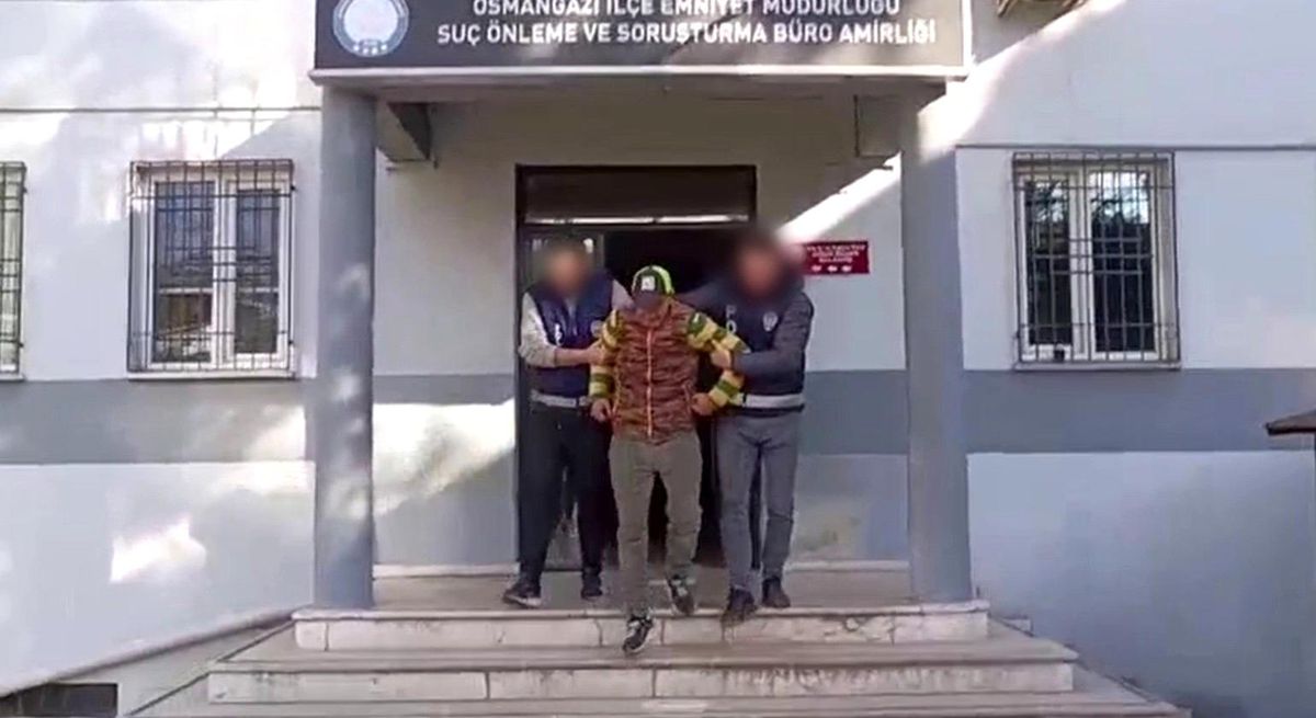 Bursa'da kesinleşmiş hapis cezası bulunan 2 şahıs yakalandı