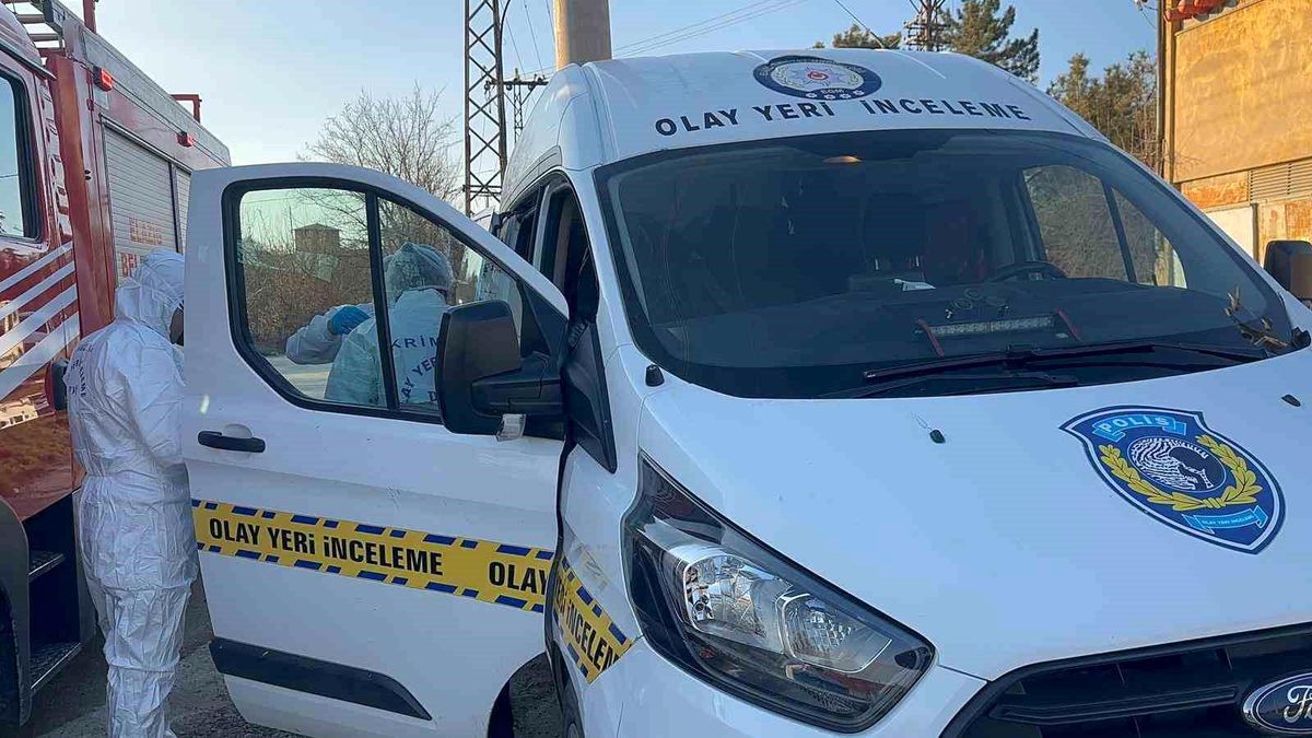 Elazığ'da ev yangını: 1 kişi hayatını kaybetti