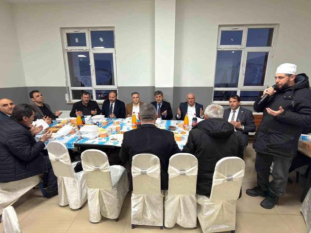 Otlukbeli’de İftar Programı Düzenlendi
