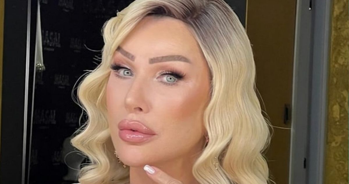 Seda Sayan estetik mi yaptırdı, yüzünde kaç tane estetik var? Seda Sayan yüzüne ne yaptırdı, kaç tane este...