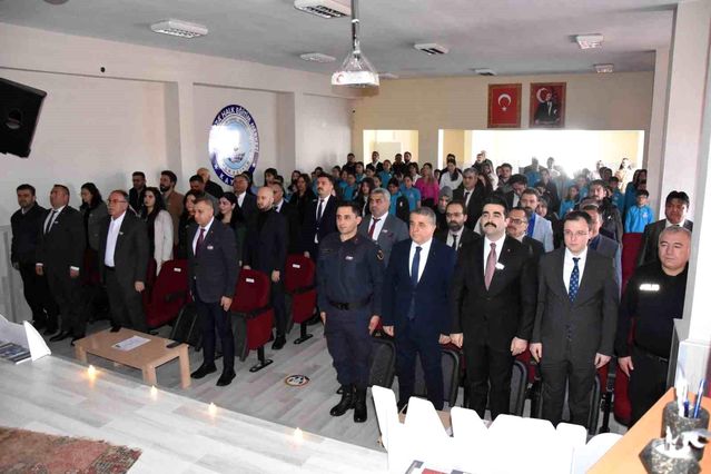 Tomarza’da İstiklâl Marşı’nın Kabulü’nün yıldönümü kutlandı