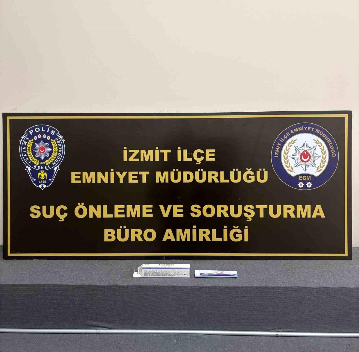 Yaşlıları romatizma kremiyle dolandırdı
