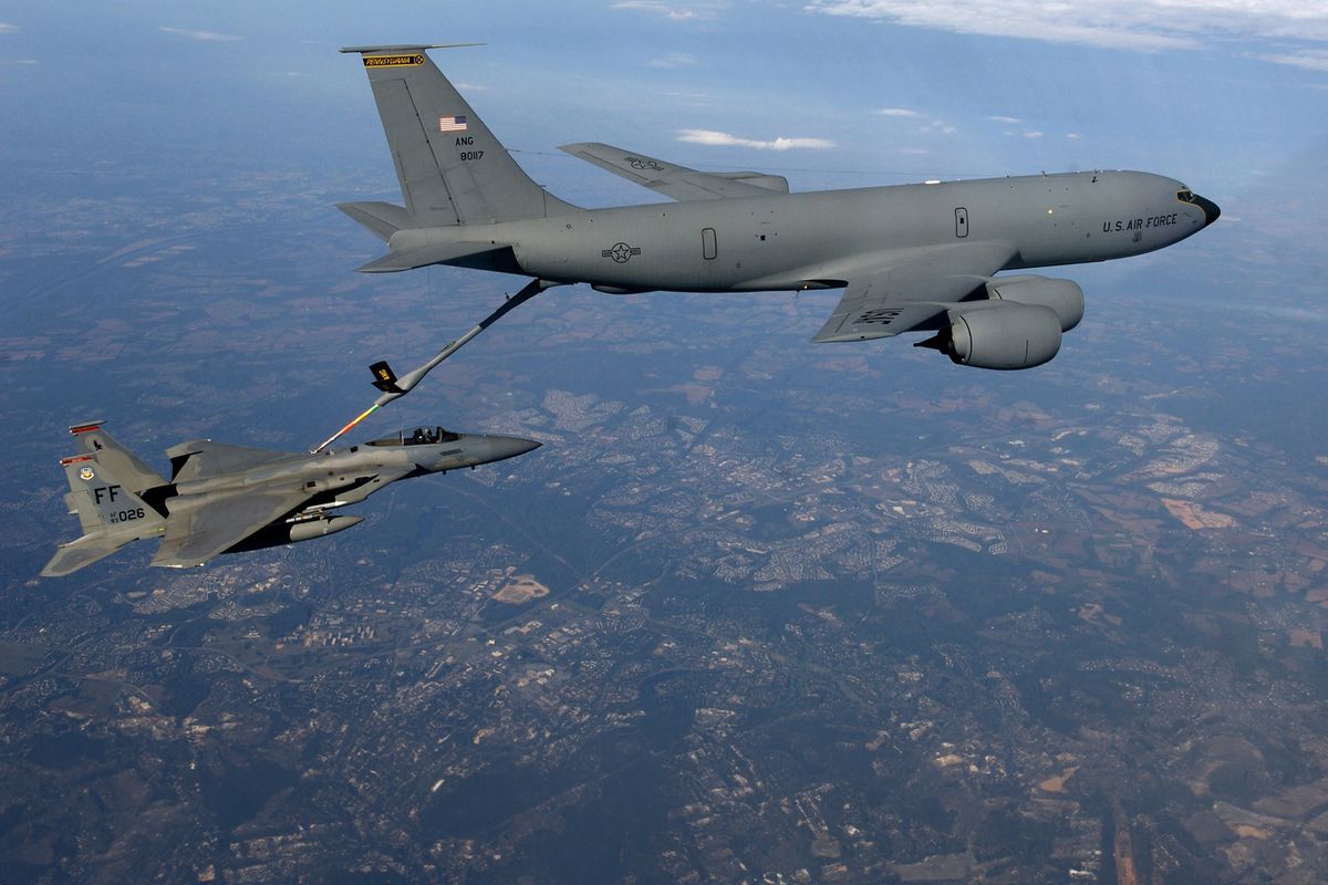 ABD'ye ait KC-135 yakıt ikmal uçağı Irak'ta düştü