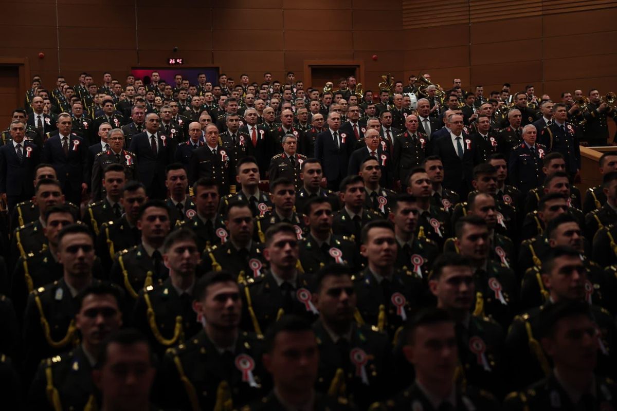Bakan Güler: 'Diplomasiyi Önceliyoruz, Güvenliğimizi Sağlıyoruz'