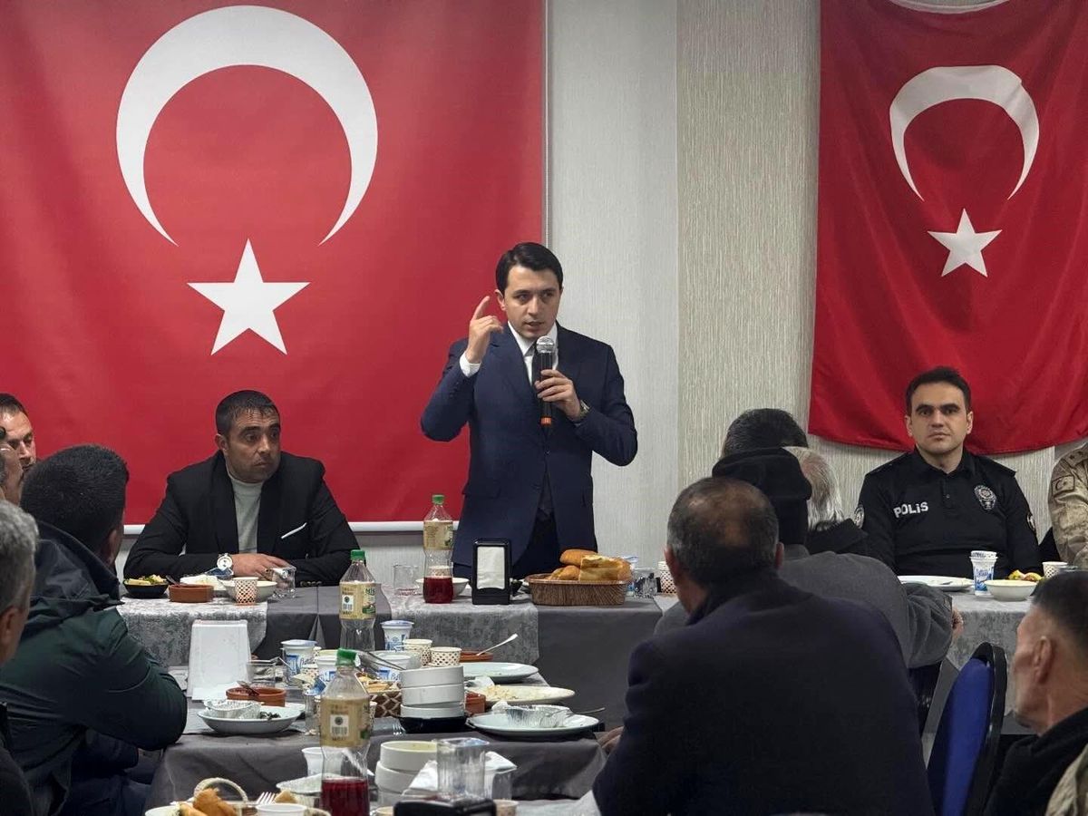 Kaymakam Demirkol, muhtarlar ile iftar programında bir araya geldi