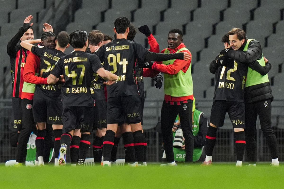 Lig sonuncusu Karagümrük'ten Fenerbahçe'ye karşı ''Oley'' ve ''3-3-3'' tezahüratı
