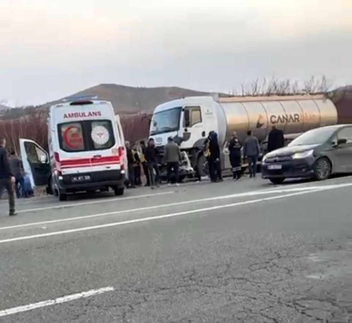 Malatya'da kontrolden çıkan kamyon hafif ticari araca çarptı: 1 ölü, 1 yaralı