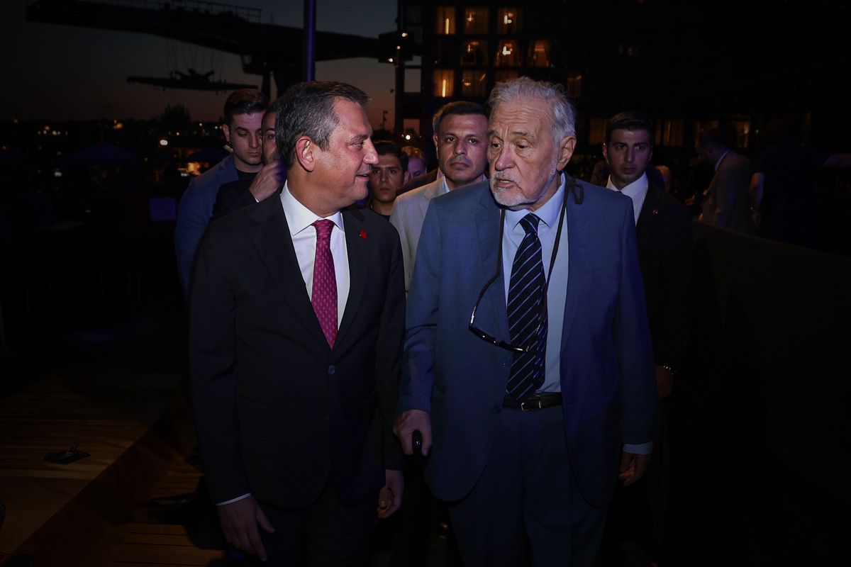 Özgür Özel'den İlber Ortaylı için taziye mesajı