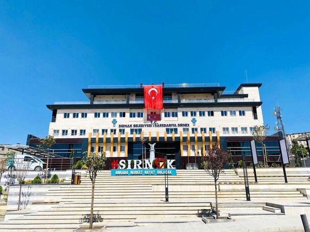 Şırnak Belediyesinden ailelere 56 bin lira destek