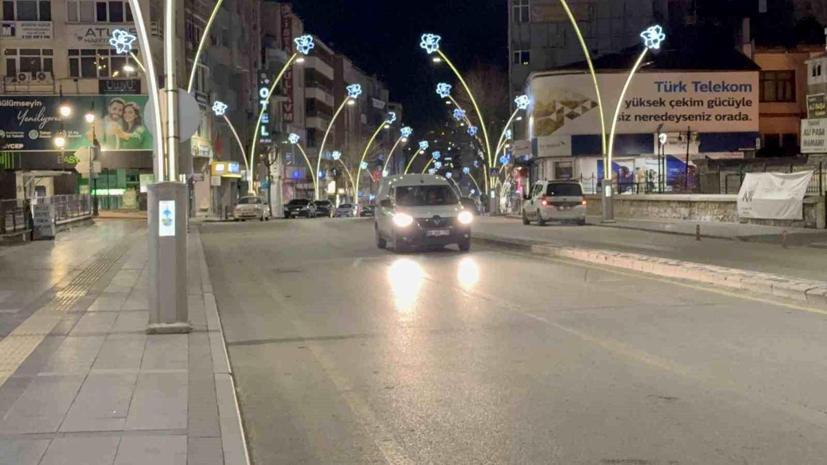 Tokat'ta 5.6 büyüklüğündeki deprem sonrası eğitime 1 gün ara verildi