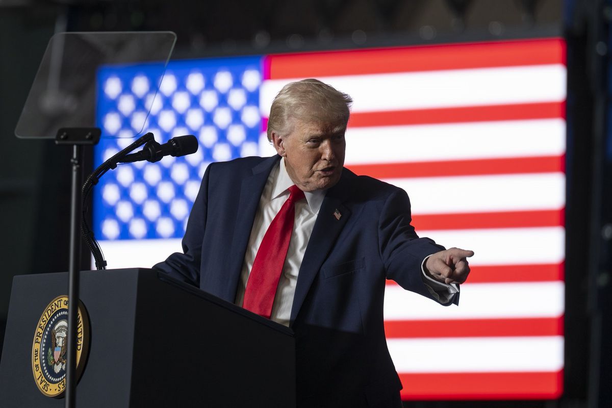 Trump: İran'ın rejimini askeri, ekonomik ve diğer yollarla yok ediyoruz