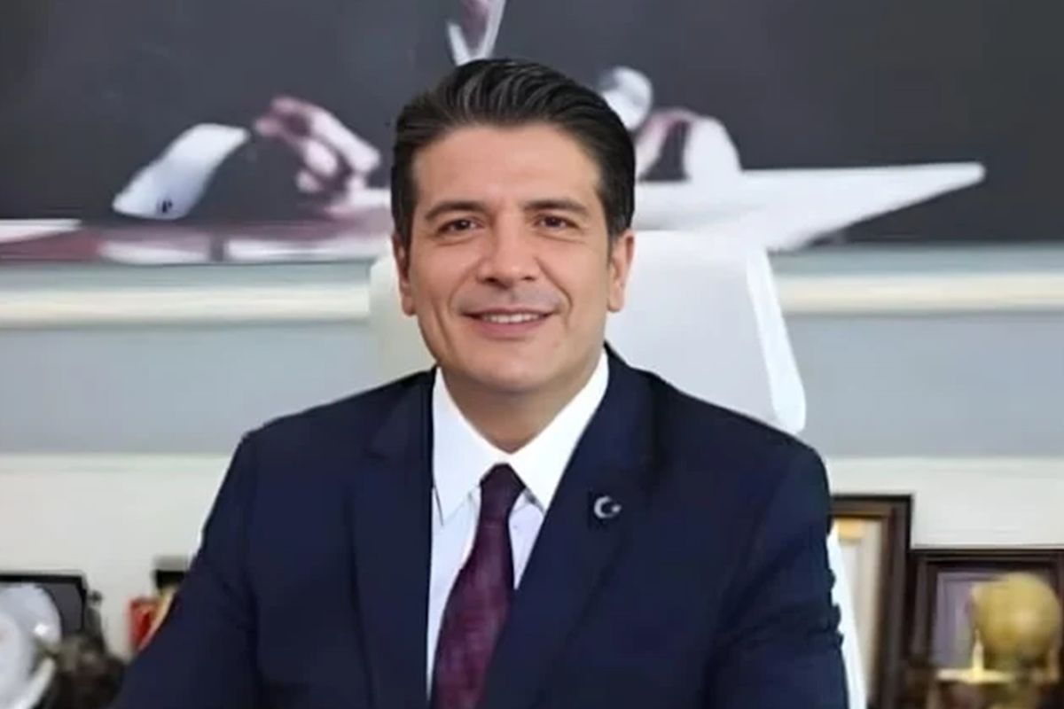 Antalya'da belediye ihalelerinde usulsüzlük operasyonu: Eski belediye başkanı tutuklandı