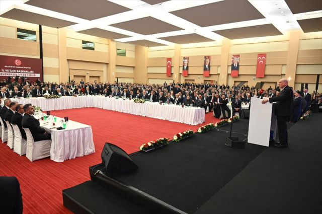 bahceli beyrut duserse yalniz bir sehir yara 19658480 4771 m