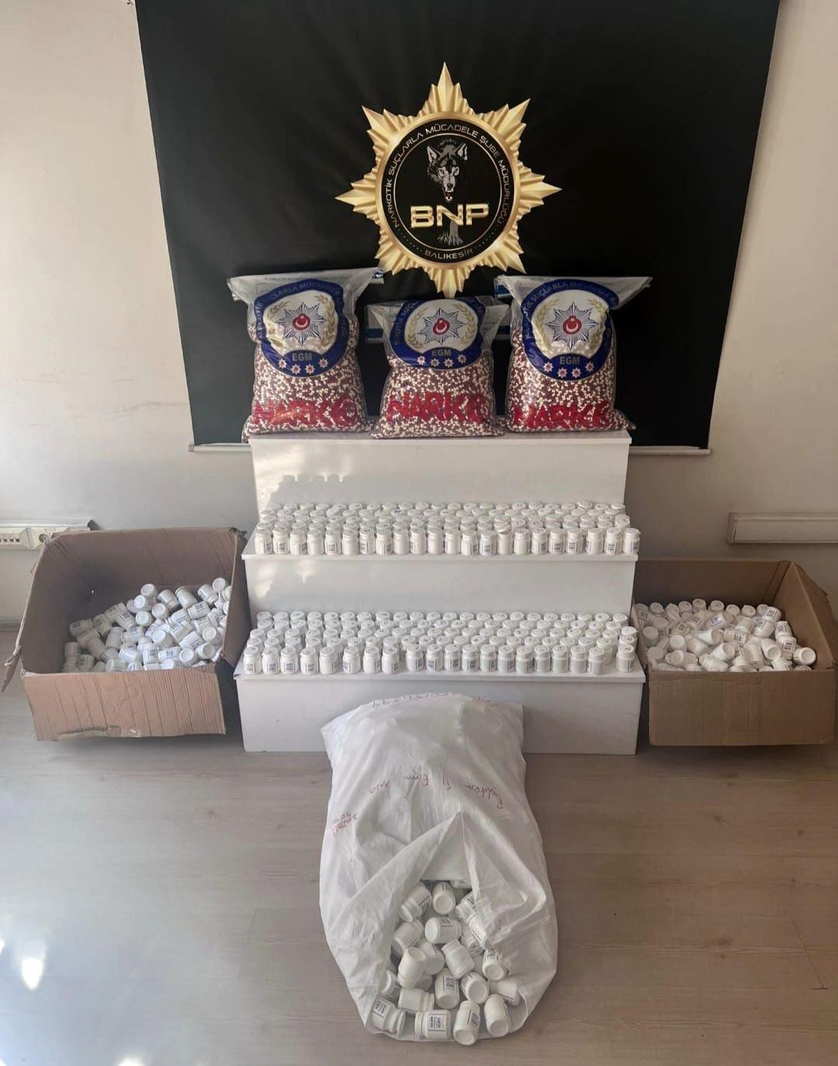 Balıkesir'de uyuşturucu operasyonunda 2 kişi tutuklandı