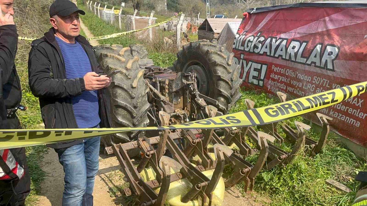 Bursa'da devrilen traktörün altında kalan sürücü hayatını kaybetti