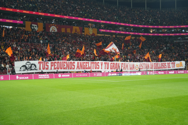 galatasaray taraftarindan lucas torreira icin 19658310 7282 m