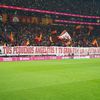 Galatasaray taraftarından, Lucas Torreira için özel pankart