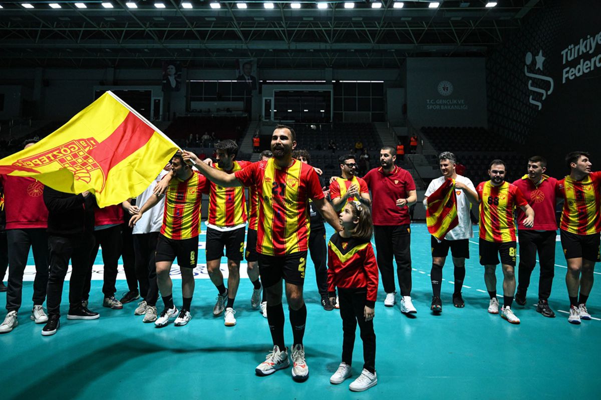 Göztepe Erkek Hentbol Takımı, Süper Lig'e yükseldi