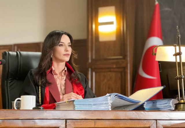 hande ataizi nden hulya avsar in dizisine sert 19658269 7598 m