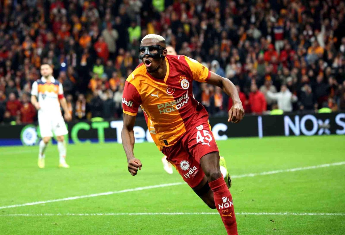 Victor Osimhen bu sezonki 19. golünü kaydetti