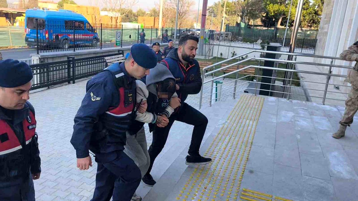Yaşlı çiftin ölümüyle ilgili 4 kişi tutuklandı