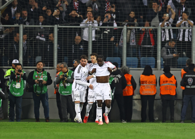 besiktas 10 kisi kalan rakibi karsisinda 19660923 1734 m