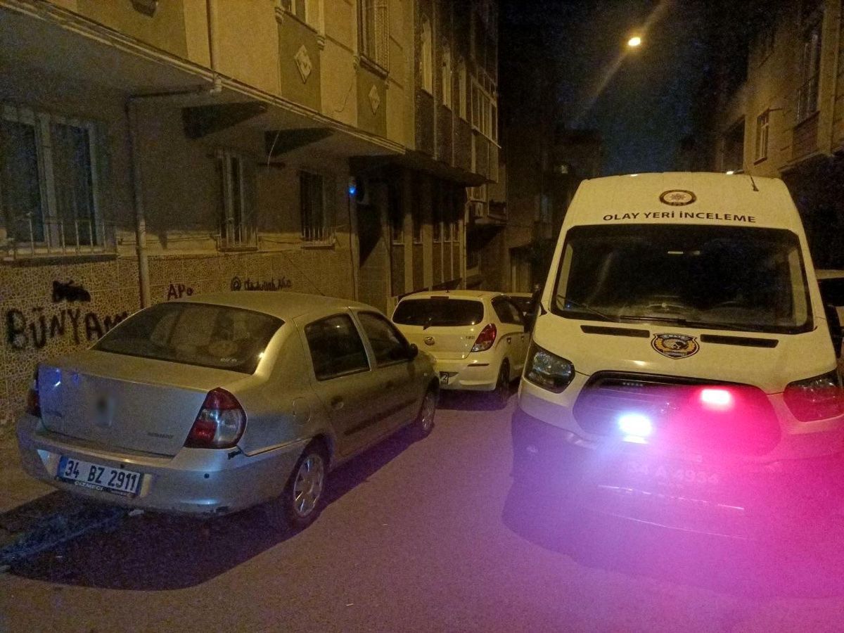 Esenler'de yangın çıkan binada ceset bulundu