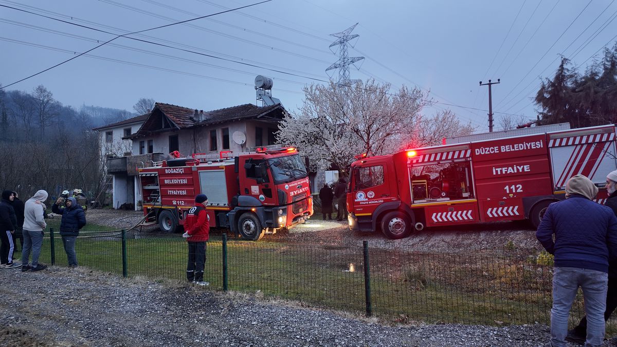 Düzce'de Evde Çıkan Yangında Kadın Hayatını Kaybetti
