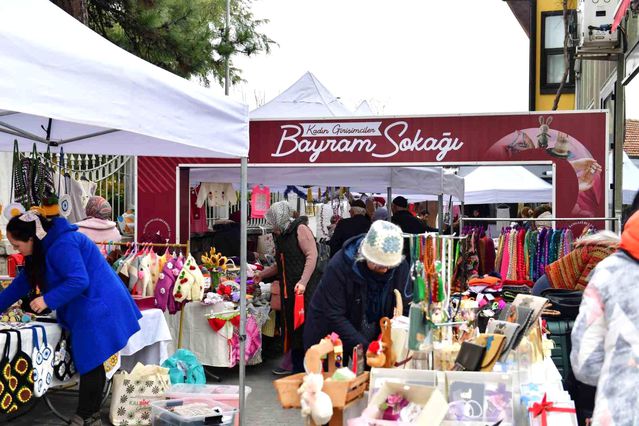 Kadın girişimciler ‘Bayram Sokağı’ kapılarını açtı