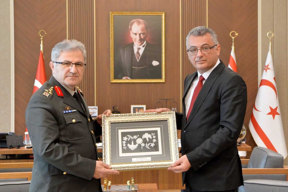 KKTC Cumhurbaşkanı Erhürman, Kara Kuvvetleri Komutanı Tokel'i Kabul Etti