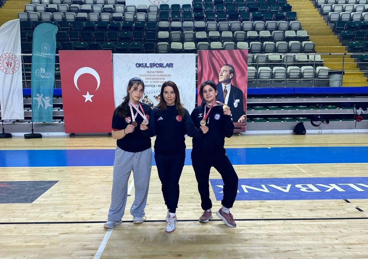 Köyceğizli öğrenciler bilek güreşinde ilk madalyalarını aldı