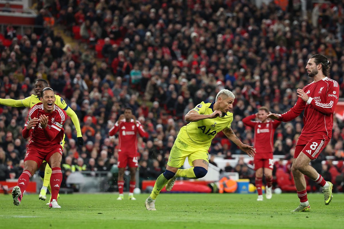 Liverpool, Galatasaray maçı öncesi son dakikada takıldı