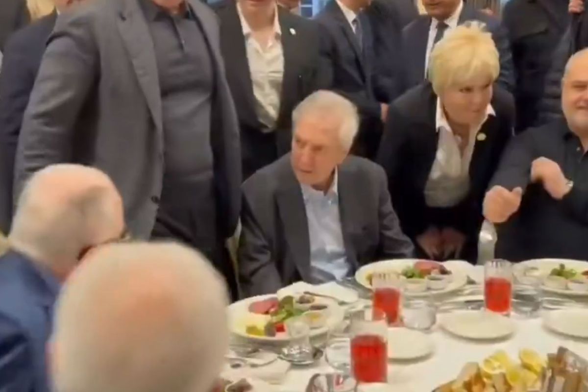 Aziz Yıldırım'ın iftardaki sözlerini duyan herkes aynı yorumu yapıyor